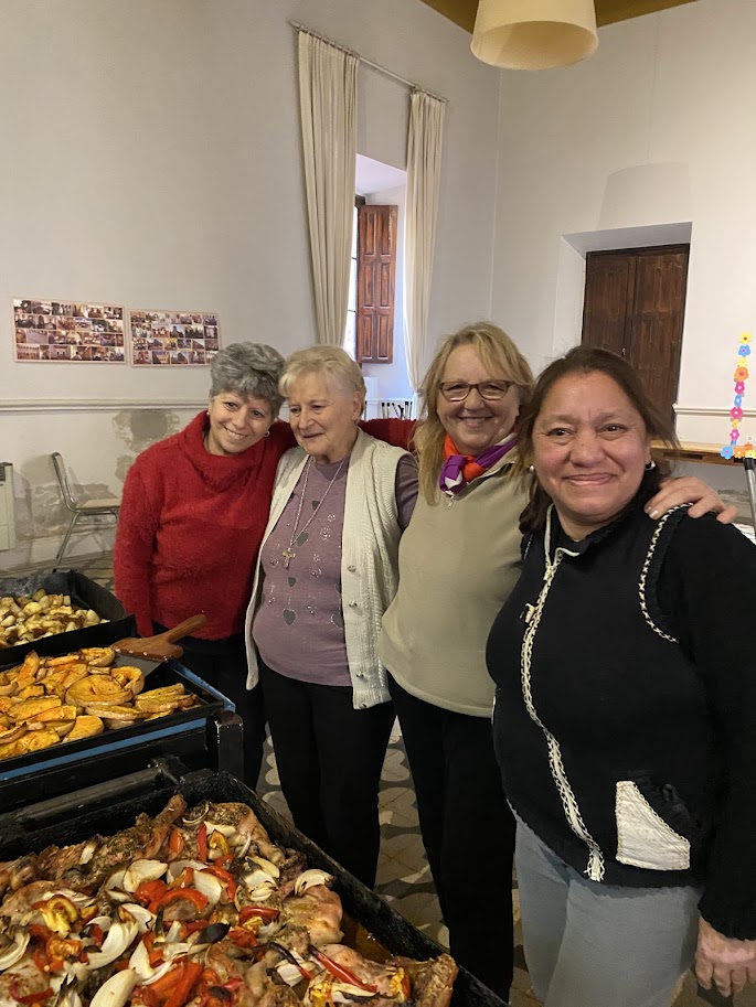 El equipo preparando